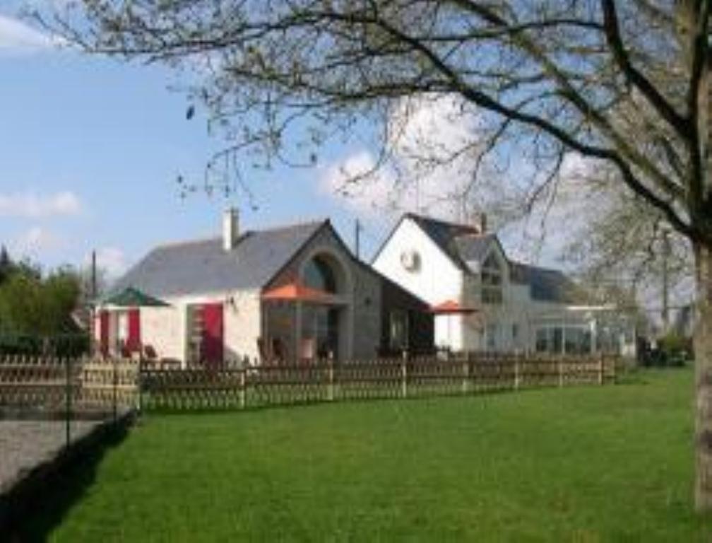 Au Bas Chalonge Chambres D'Hotes Ligné Exterior foto